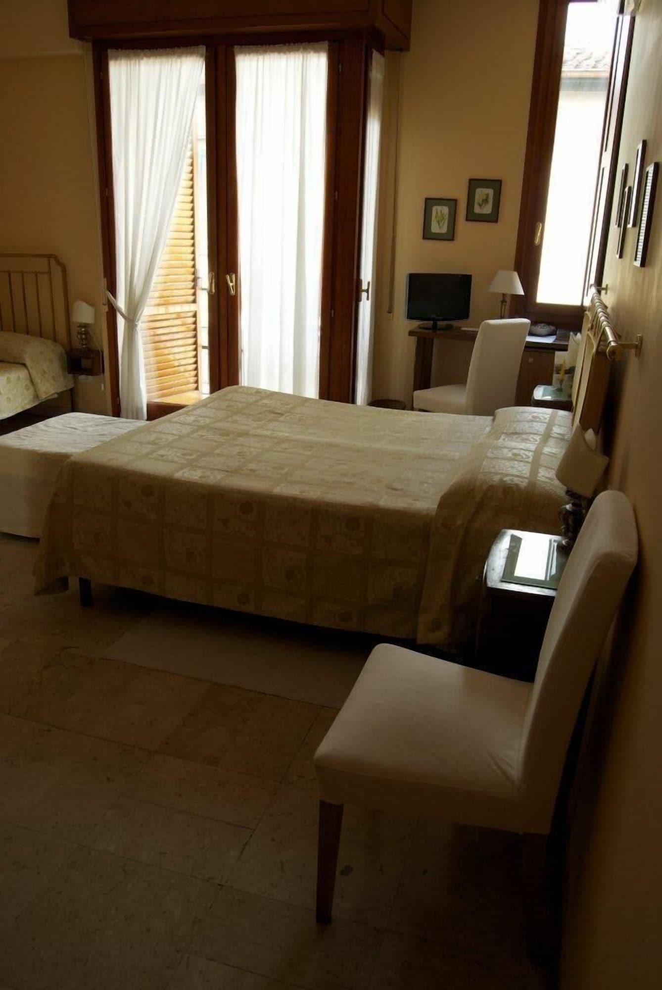 A Teatro Otel Floransa Dış mekan fotoğraf